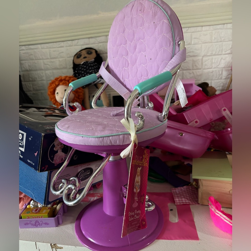 💇‍♀️ Our Generation Doll Salon Chair - Purple Heart Quilted